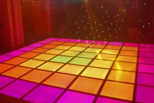 How to choose a luminous dance floor in a café?